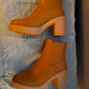 Women's Chunky lug sole platform ankle boots - slip on chestnut, tan, taupe 9